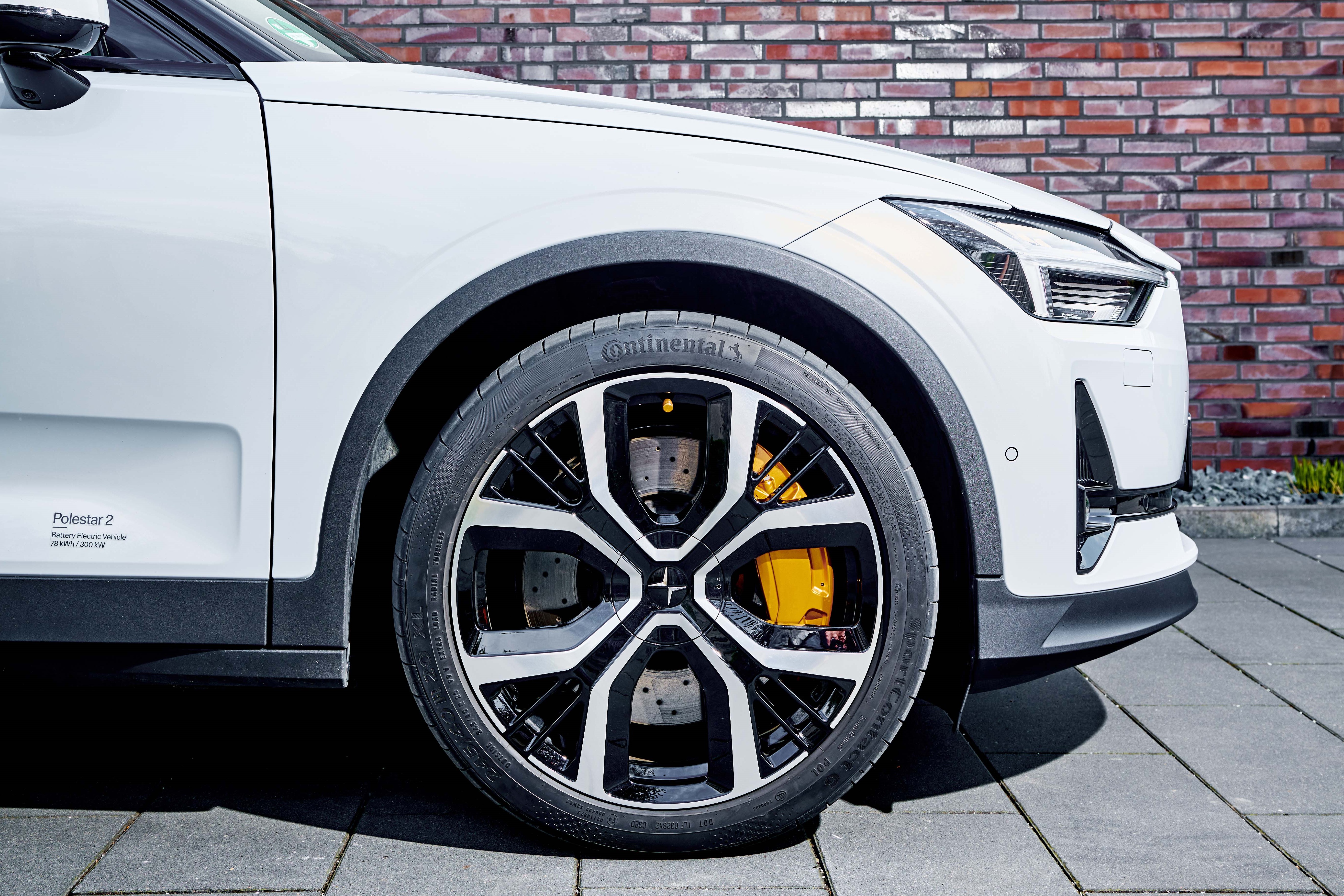 Continental Supplies PremiumContact 6 and SportContact 6 for the Polestar 2  - Continental AG