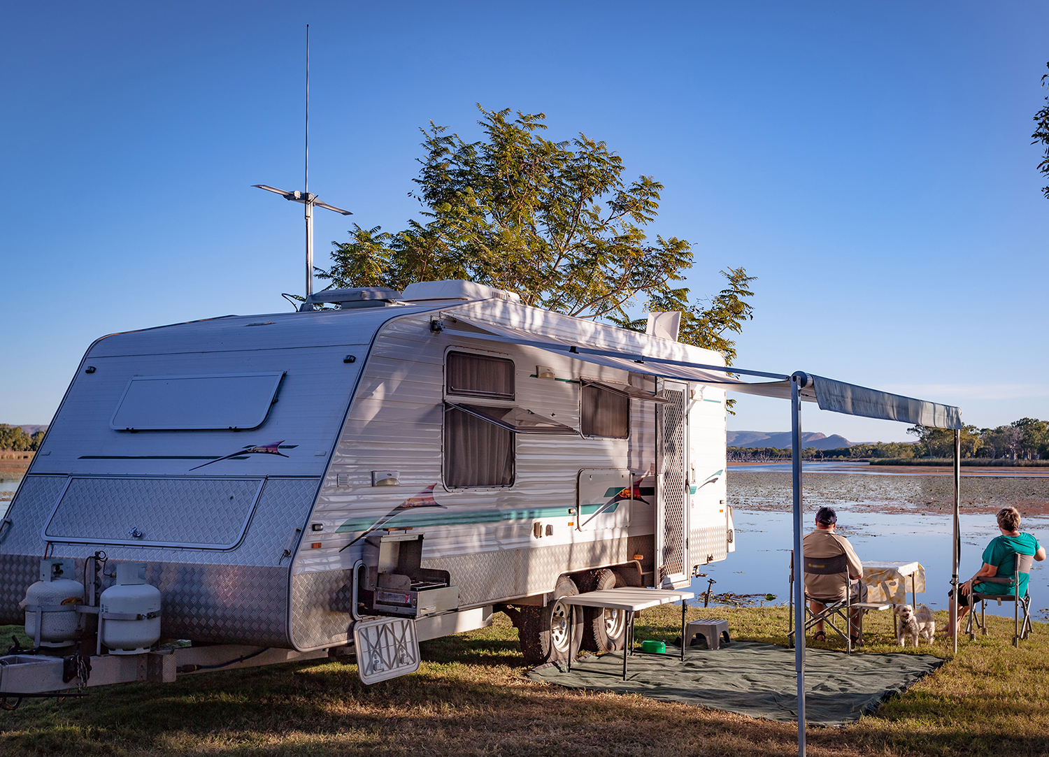 Don't forget the Tires when you're checking your Caravan! - Continental AG