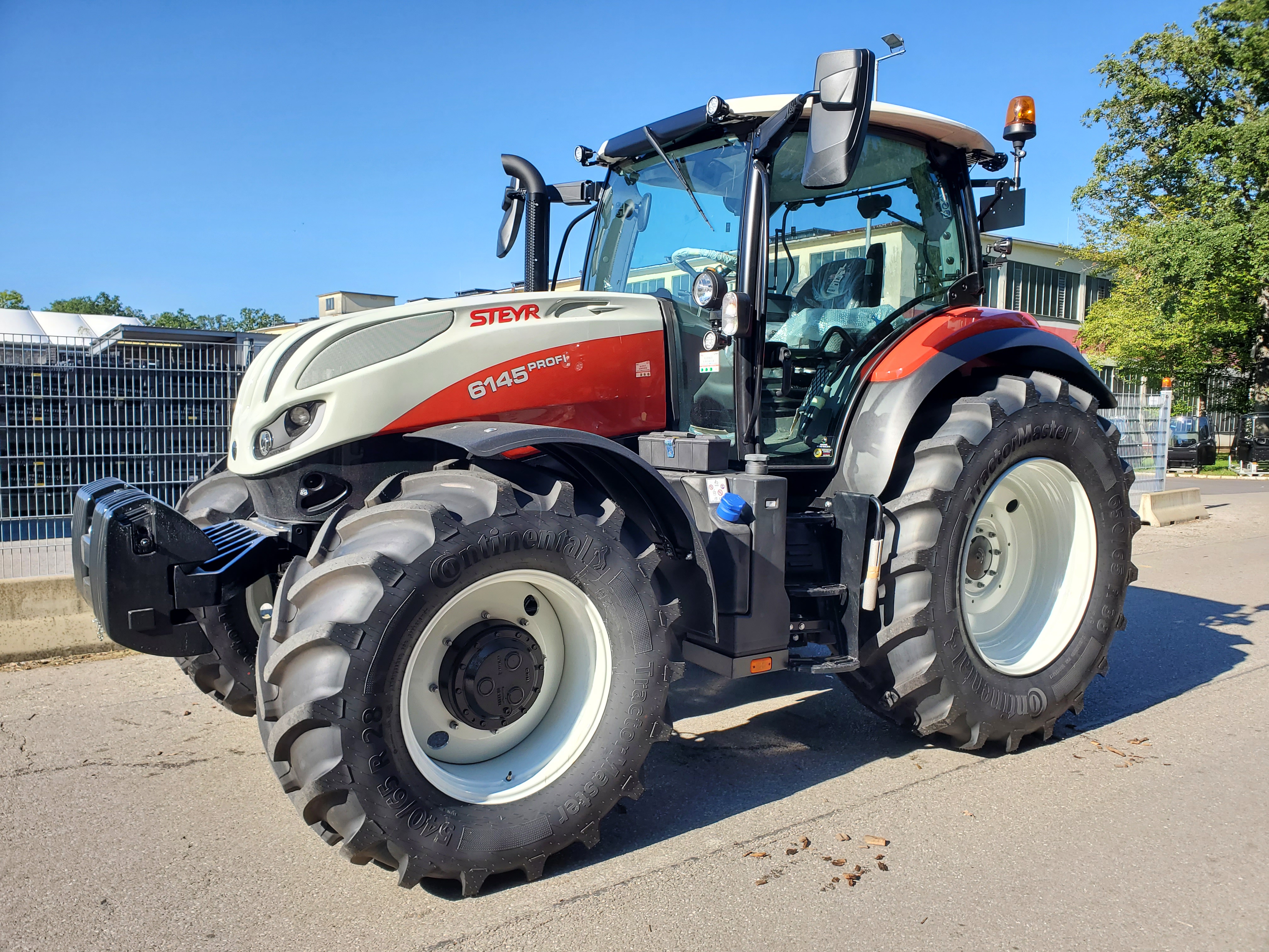 Further OE approval for Continental: STEYR tractors available with VF  TractorMaster & TractorMaster - Continental AG