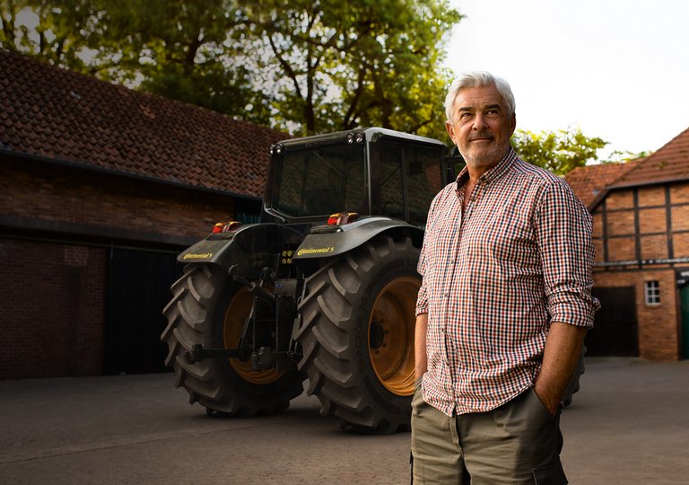 Tractor70