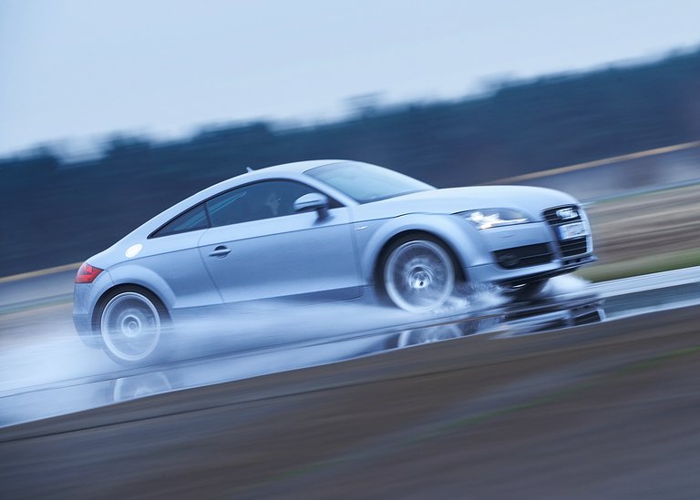 Continental Develops Aquaplaning AG - Continental Warning System