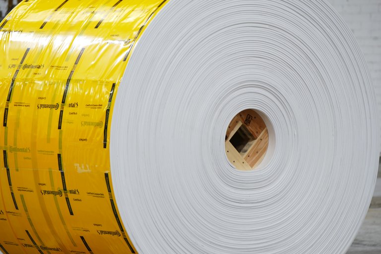 The white conveyor belts from ContiTech