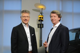 Dr. Elmar Degenhart | Wolfgang Schäfer | Intelligent Street Lamp