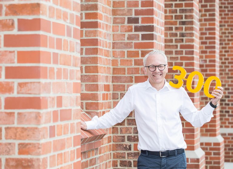 Dr. Dirk Leiß