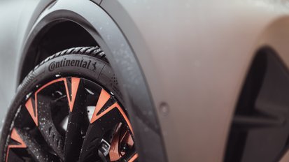 „Überragend“ bewertet: WinterContact TS 870 P gewinnt aktuellen Winterreifentest der sport auto