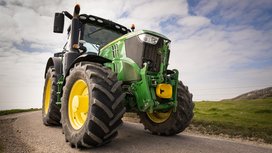 Ausbau der Zusammenarbeit mit John Deere: Continental erhält weitere OE-Freigabe für Landwirtschaftsreifen