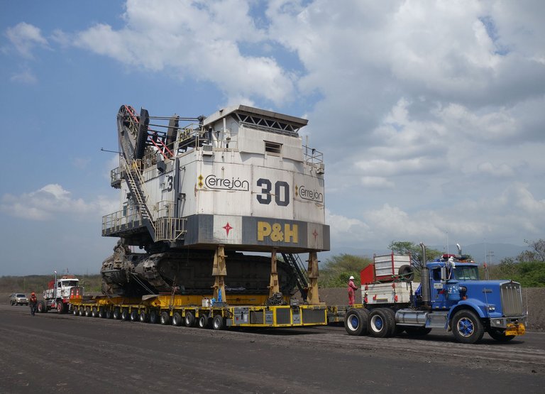 20180531 Schwerlasttransporte Colombia Mining Monetjo 03