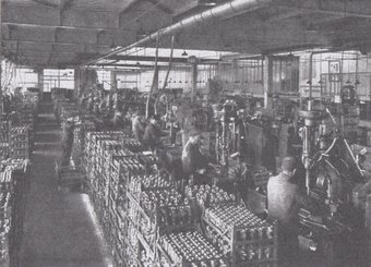 Arbeit in Teves-Fabrik 1940/41, vermutlich Teves-Werk Frankfurt