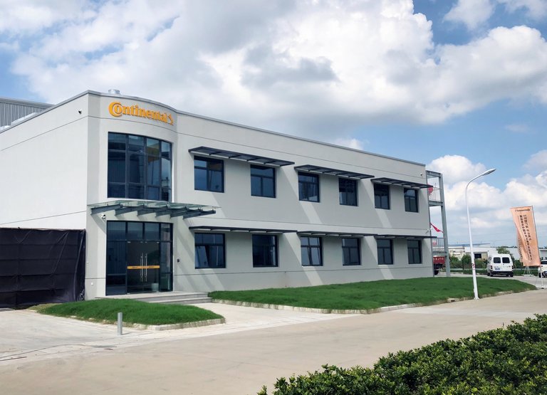 Building 3D Blow Molding