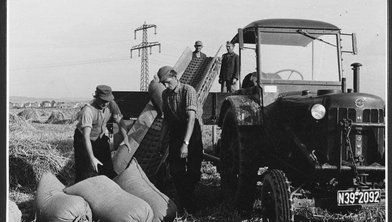 Steilförderband in der Landwirtschaft, 05/1956