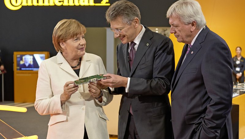Bundeskanzlerin Dr. Angela Merkel, Dr. Elmar Degenhart und der hessische Ministerpräsidenten Volker Bouffier