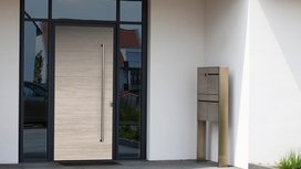 Continental now offers cross-printed surfaces for the continuous coating of door panels