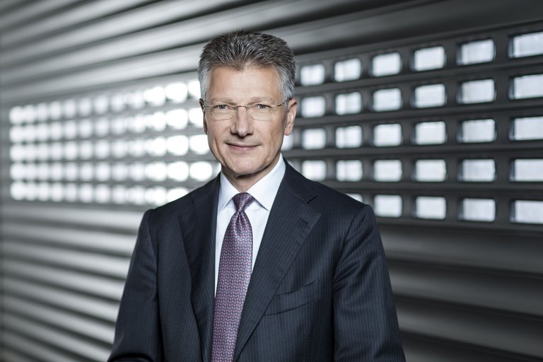 Dr. Elmar Degenhart