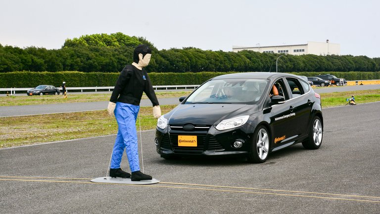 20170526 Prime Minister Weil in Japan img driver assistance systems