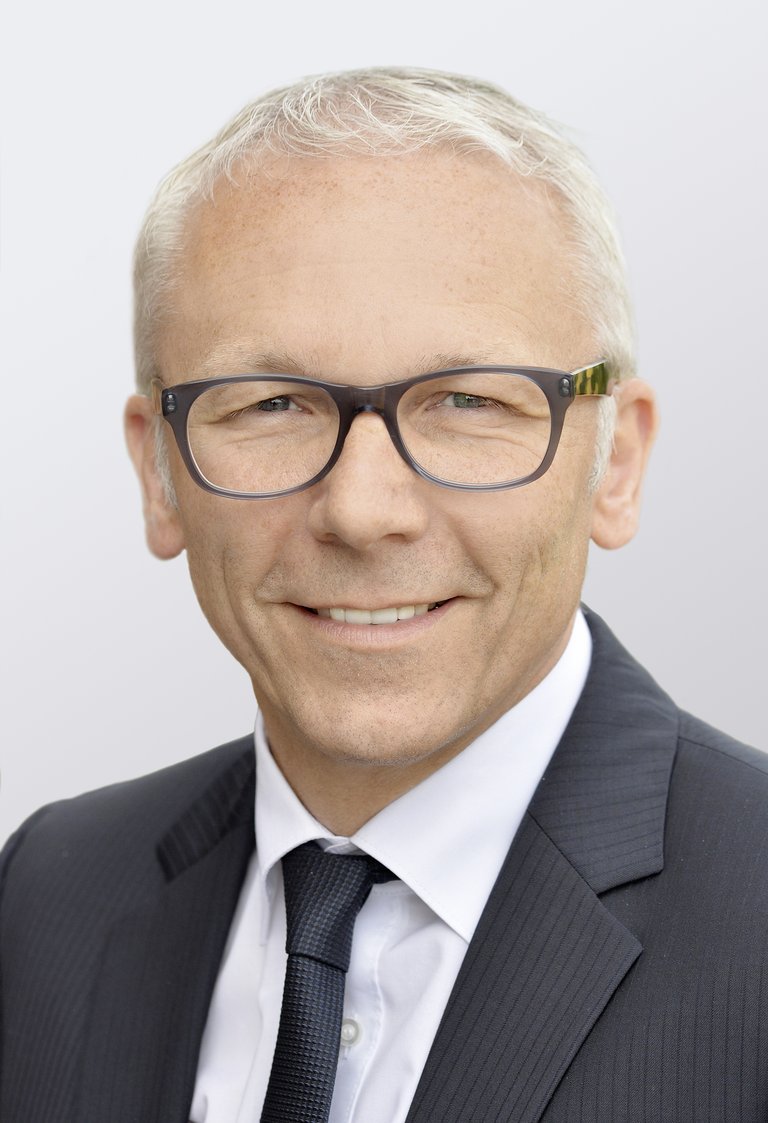 Personelle Weichenstellungen nach Übernahme der HornschuchGruppe für Kontinuität in der Personelle Weichenstellungen nach Übernahme der HornschuchGruppe für Kontinuität in der
