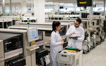 Produktionsline für Leiterplatten in der Produktion bei Continental