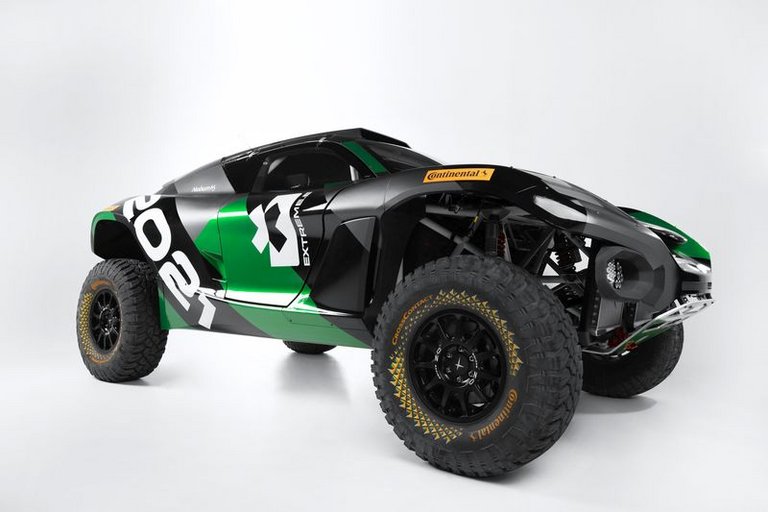 ODYSSEY 21 od Spark Racing Technology s pneumatikami Continental