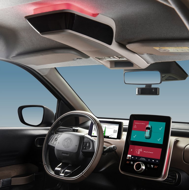 Hochwertiger Raumklang aus dem Dachmodul, sorgt für eine menschenähnliche Sprachausgabe mit einer eigenen Fahrer-Audioebene.