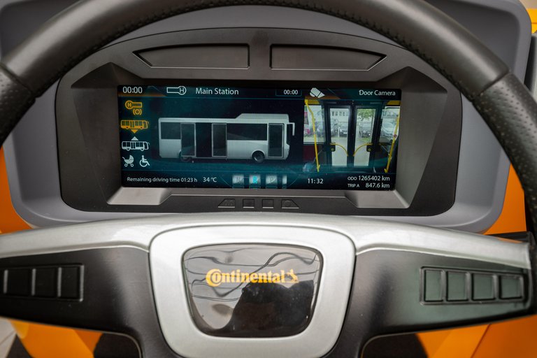 Continental_PP_Display_300DPI_RGB