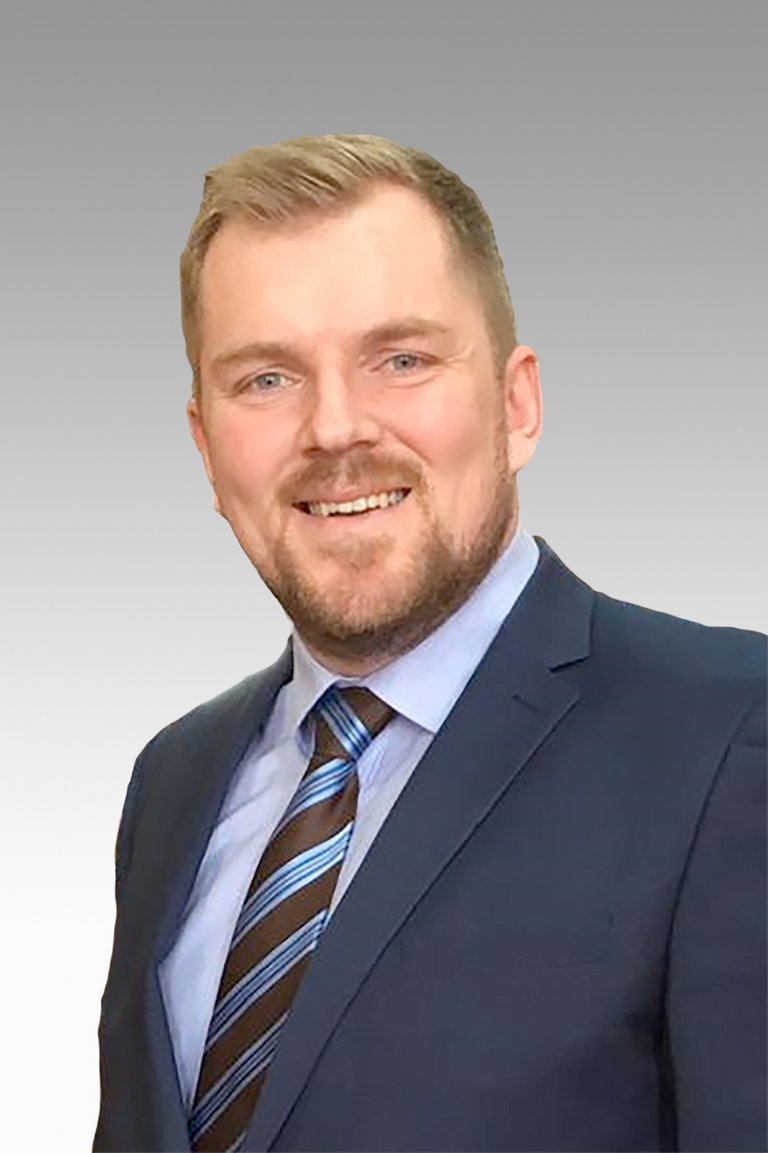 Peter Steer