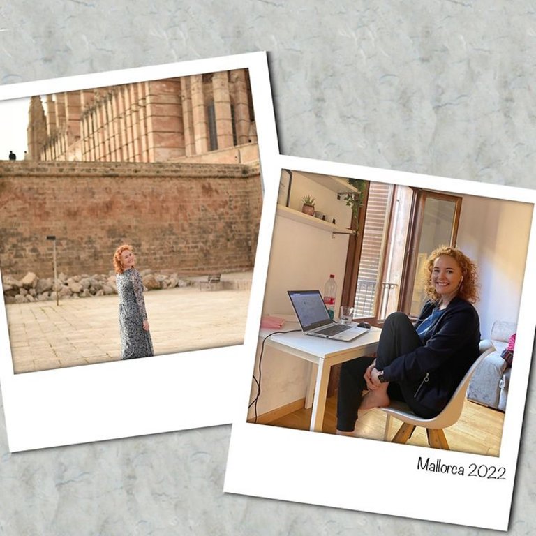 Collage aus zwei Polaroids auf grauem Untergrund, die eine Frau am Schreibtisch und vor einer historischen mediterranen Mauer zeigen