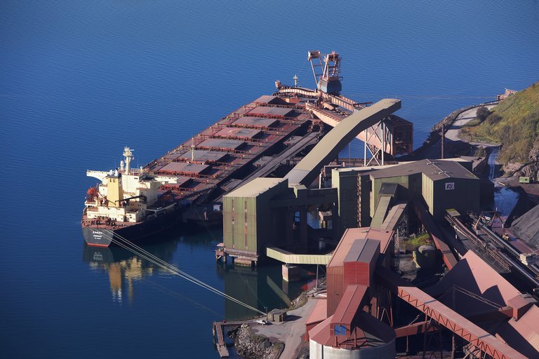 ship loader