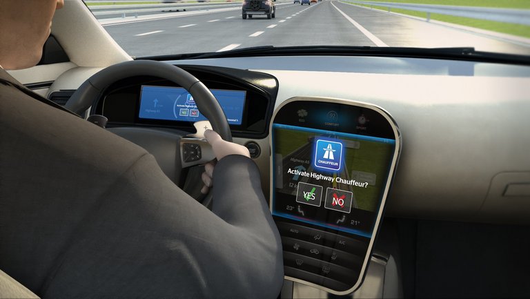 pr_2015_09_14_iaa_chauffeurbutton_uv-data