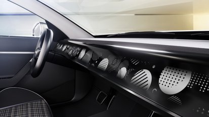 As Printed: Continental Presents Customizable Emotional Cockpit with E Ink Prism Display