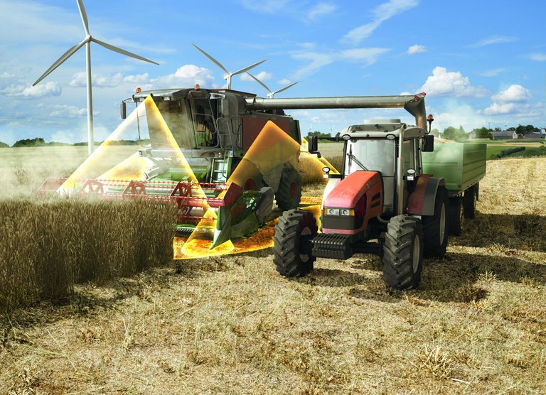 Continental_pp_Agritechnica_Harvester_Exterior